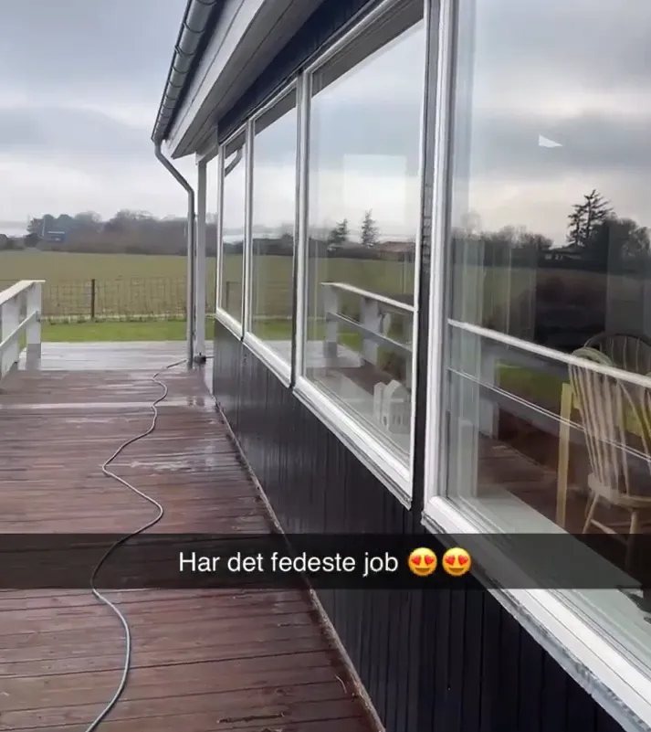 Vinduespudser i gang